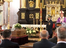 ▲	Uroczystościom przewodniczył abp Stanisław Budzik.