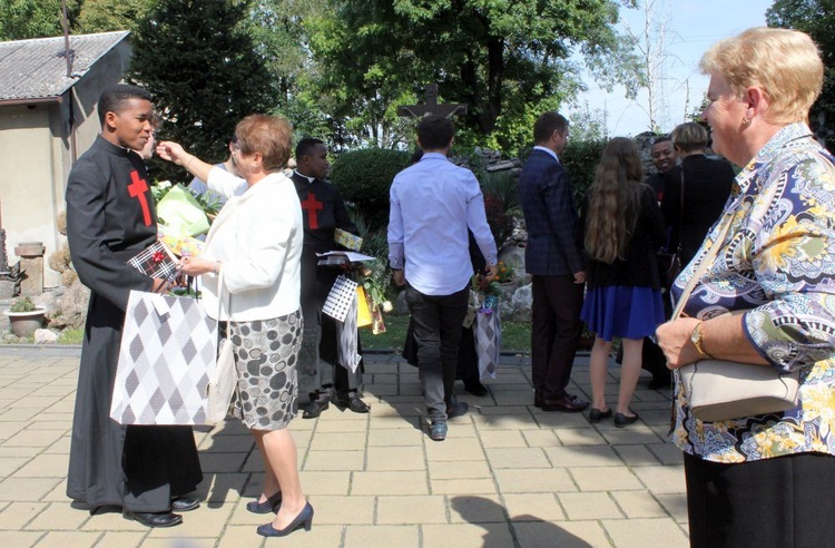 Śluby zakonne u kamilianów w Taciszowie  