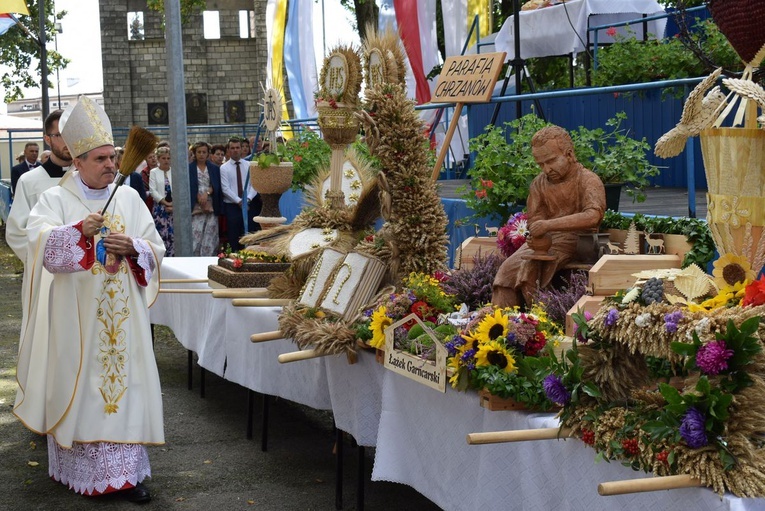 Uroczystości odpustowe i dożynki u Pani Janowskiej