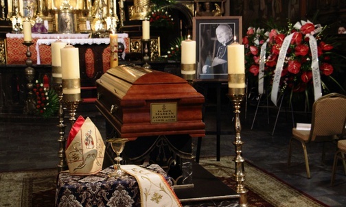 Kalwaria Zebrzydowska. Dziś pogrzeb kard. Mariana Jaworskiego