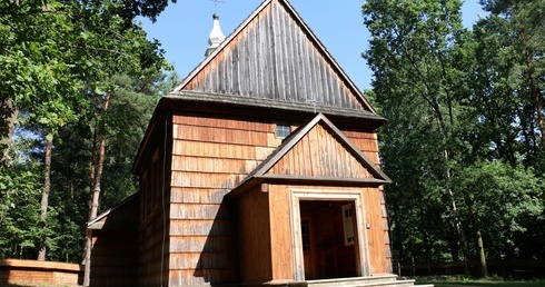 Koncerty odbędą się w zabytkowym kościele św. Doroty na terenie Muzeum Wsi Radomskiej.