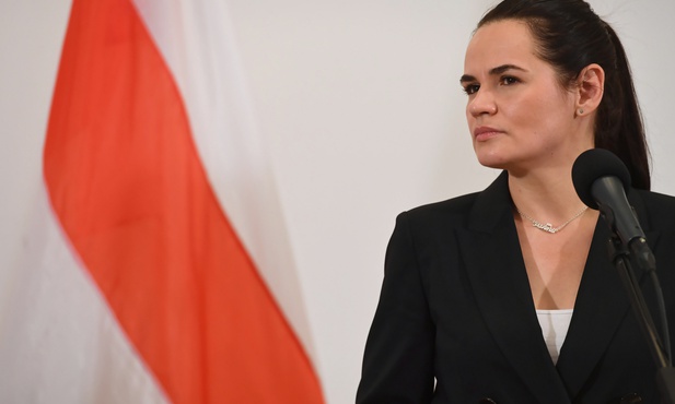 Cichanouska w dniu swych urodzin: ciągle się boję 