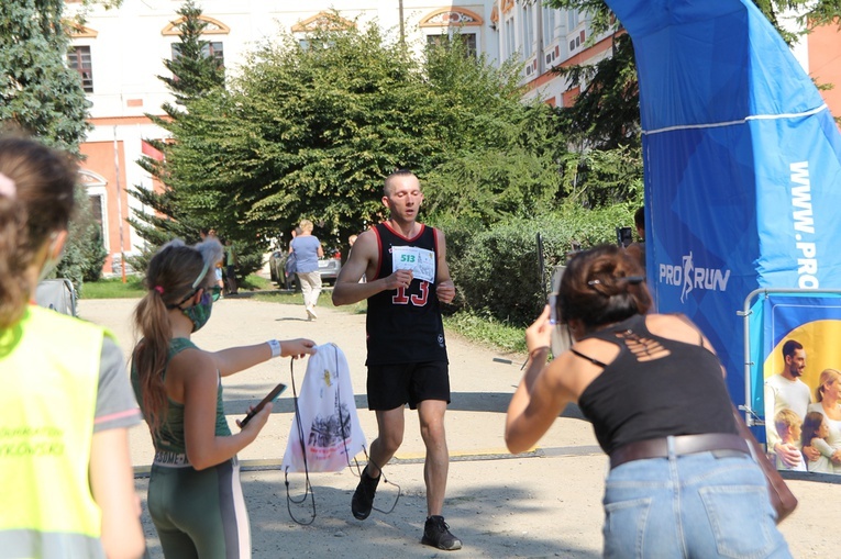 Ora et run. Bieg Henryków 2020