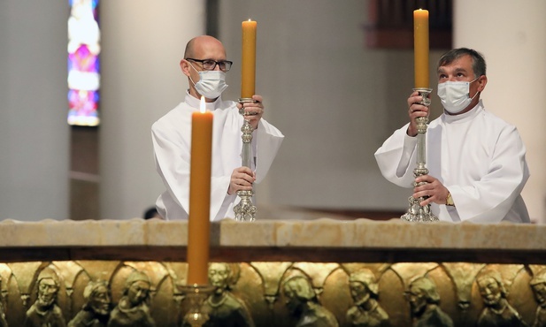 Z radością powróćmy do Eucharystii