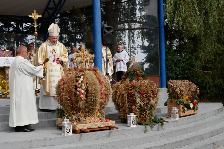 Archidiecezjalno-samorządowe dożynki w Trąbkach Wielkich