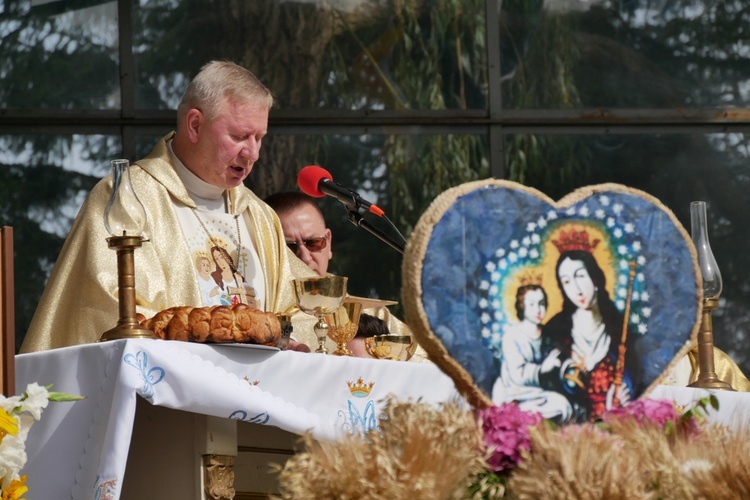 Archidiecezjalno-samorządowe dożynki w Trąbkach Wielkich