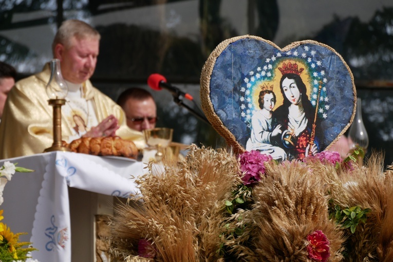 Archidiecezjalno-samorządowe dożynki w Trąbkach Wielkich