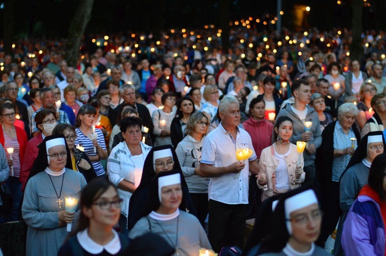 Nabożeństwo ze świecami