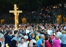 Krzyż świadectwem i znakiem nadziei  