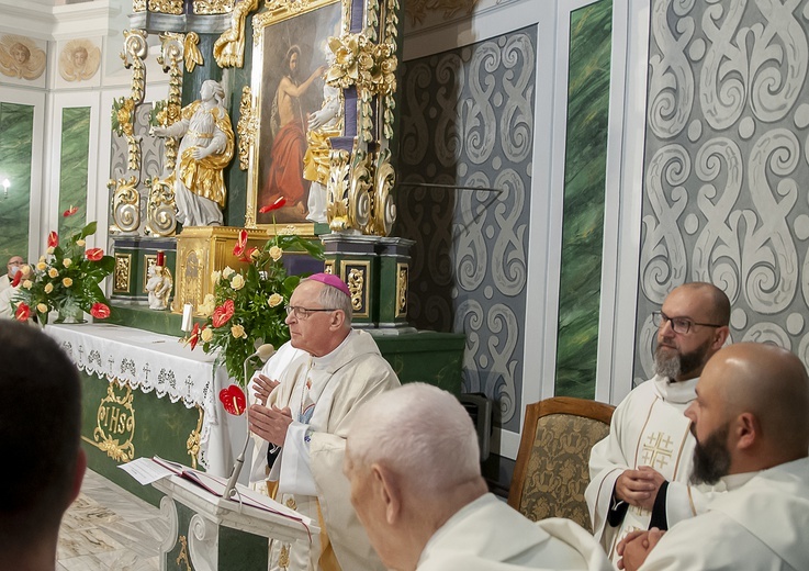 Jubileusz trzcianeckich saletynów, cz. 1