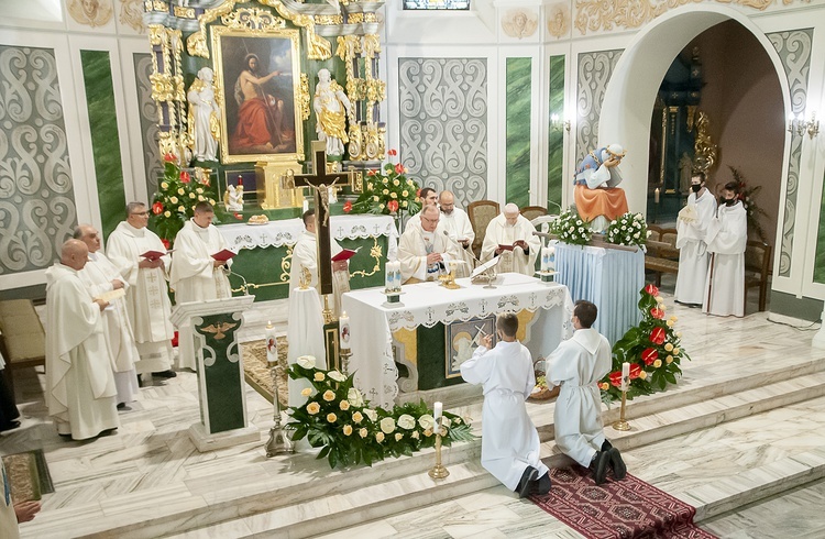 Jubileusz trzcianeckich saletynów, cz. 1