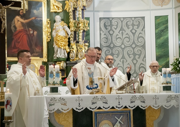 Jubileusz trzcianeckich saletynów, cz. 1