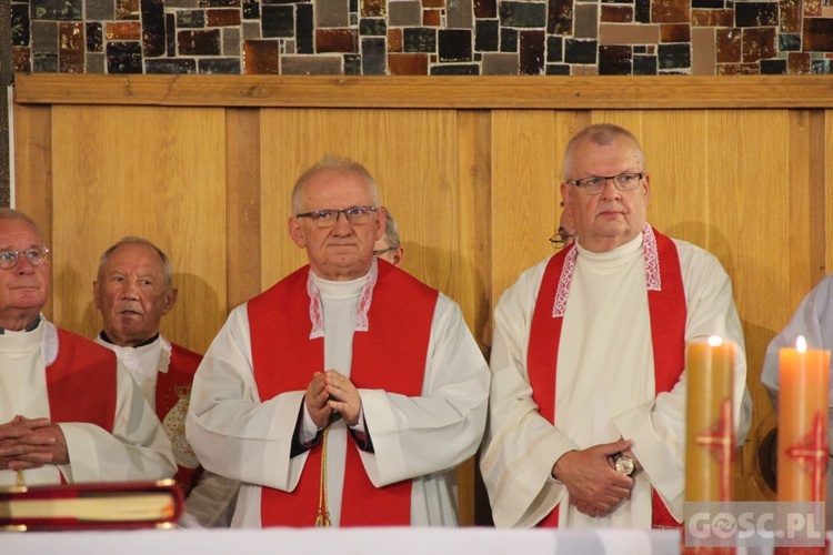 50 lat parafii pw. Podwyższenia Krzyża Świętego w Zielonej Górze