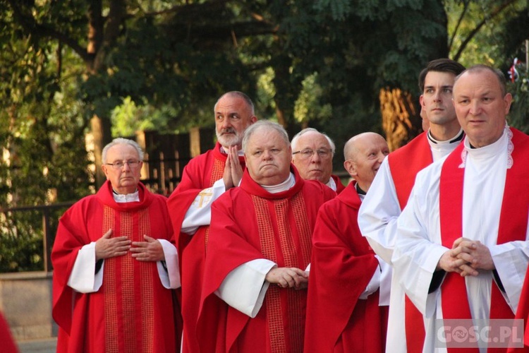 50 lat parafii pw. Podwyższenia Krzyża Świętego w Zielonej Górze