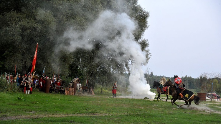 Pułtusk. Piknik z husarią