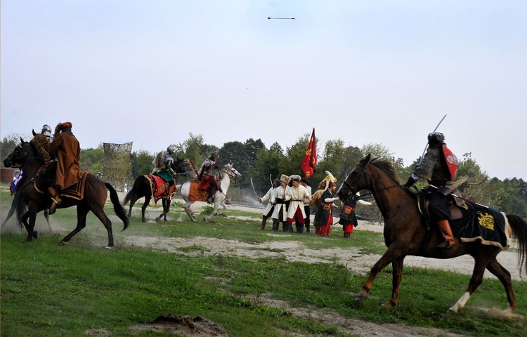 Pułtusk. Piknik z husarią