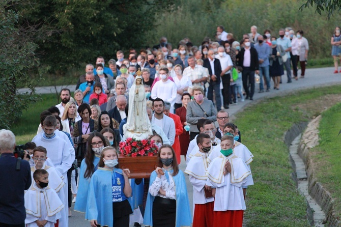 Poświęcenie krzyża epidemicznego