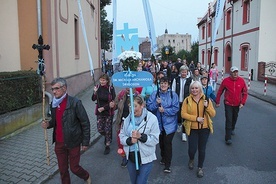 Jak co roku pątnicy wyruszyli o godz. 6 rano.  Galeria zdjęć  na: zgg.gosc.pl.