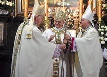Obecny był m.in. nuncjusz apostolski w Polsce  abp Salvatore Pennacchio.