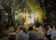 Nabożeństwa lampek nie ma gdzie indziej w diecezji.