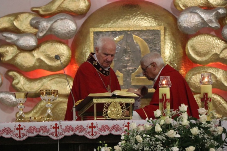 Odpust w wałbrzyskiej Parafii Podwyższenia Krzyża Świętego