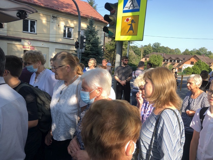 Ostatnie pożegnanie śp. ks. Edwarda Brączka w Bulowicach