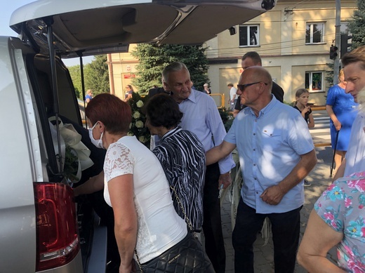 Ostatnie pożegnanie śp. ks. Edwarda Brączka w Bulowicach