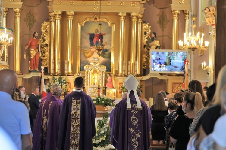 Ostatnie pożegnanie śp. ks. Edwarda Brączka w Bulowicach