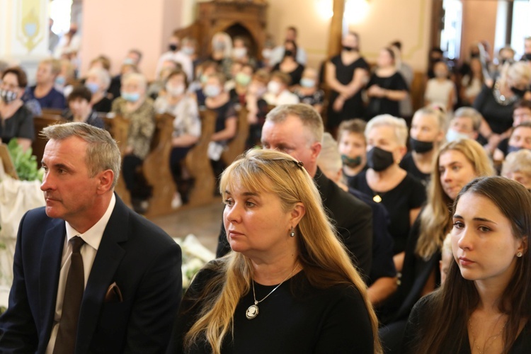 Ostatnie pożegnanie śp. ks. Edwarda Brączka w Bulowicach