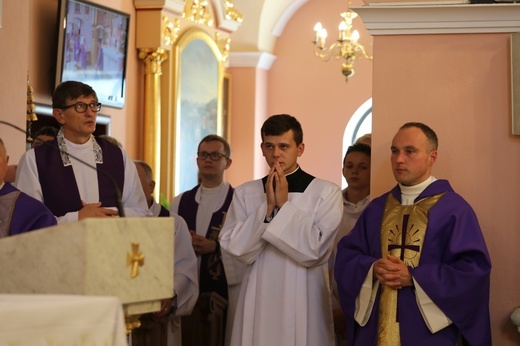 Ostatnie pożegnanie śp. ks. Edwarda Brączka w Bulowicach