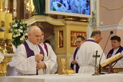 Ostatnie pożegnanie śp. ks. Edwarda Brączka w Bulowicach