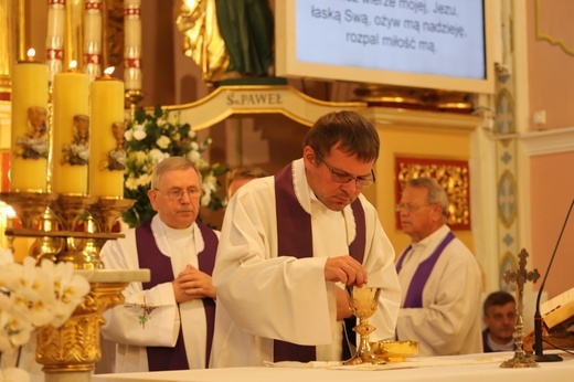 Ostatnie pożegnanie śp. ks. Edwarda Brączka w Bulowicach