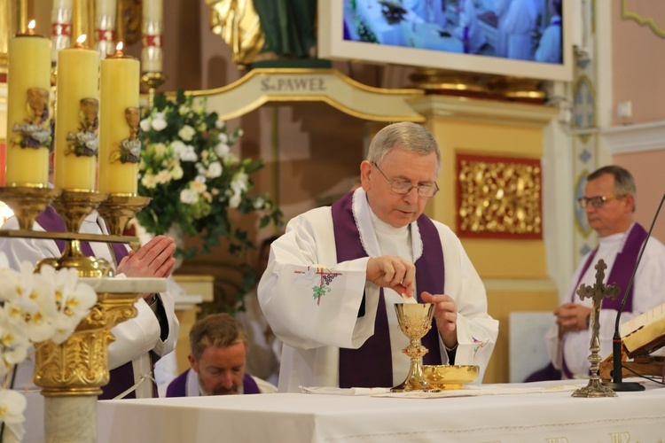 Ostatnie pożegnanie śp. ks. Edwarda Brączka w Bulowicach