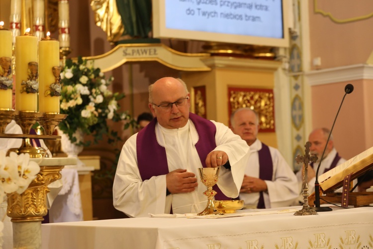 Ostatnie pożegnanie śp. ks. Edwarda Brączka w Bulowicach