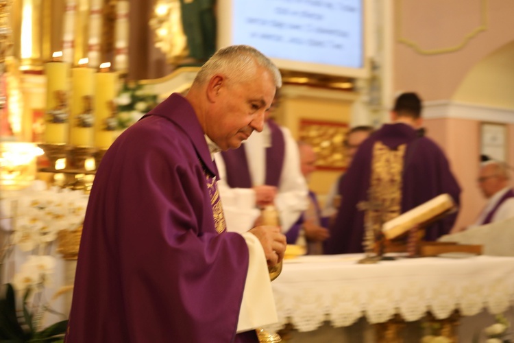 Ostatnie pożegnanie śp. ks. Edwarda Brączka w Bulowicach