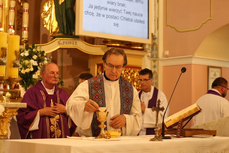 Ostatnie pożegnanie śp. ks. Edwarda Brączka w Bulowicach