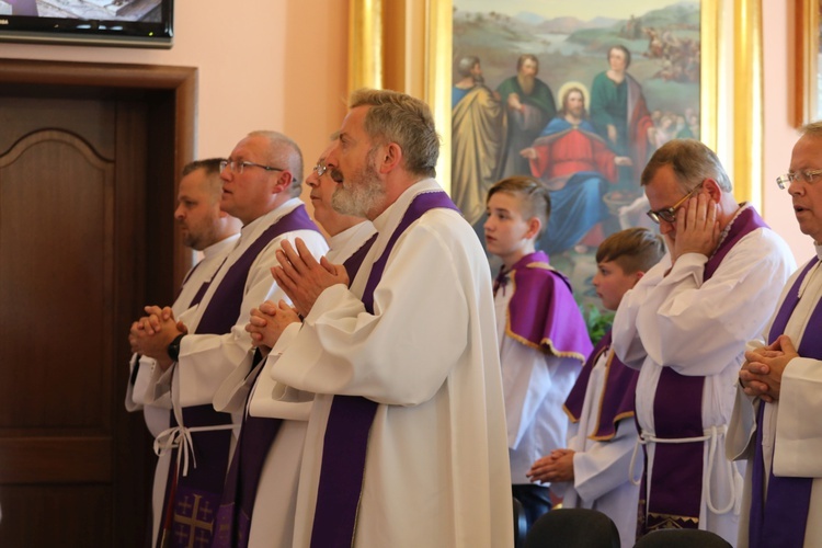 Ostatnie pożegnanie śp. ks. Edwarda Brączka w Bulowicach