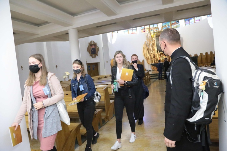 Warsztaty "Młodzi na progu"