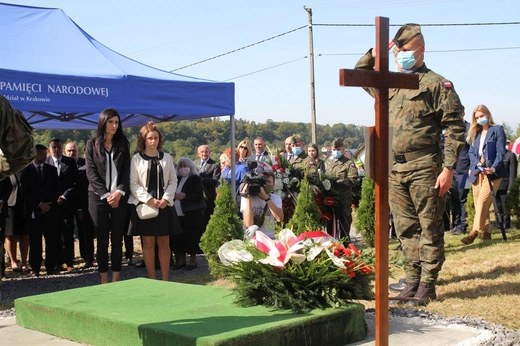 Pogrzeb ppor. Mieczysława Kozłowskiego - Żołnierza Niezłomnego - w Rzykach