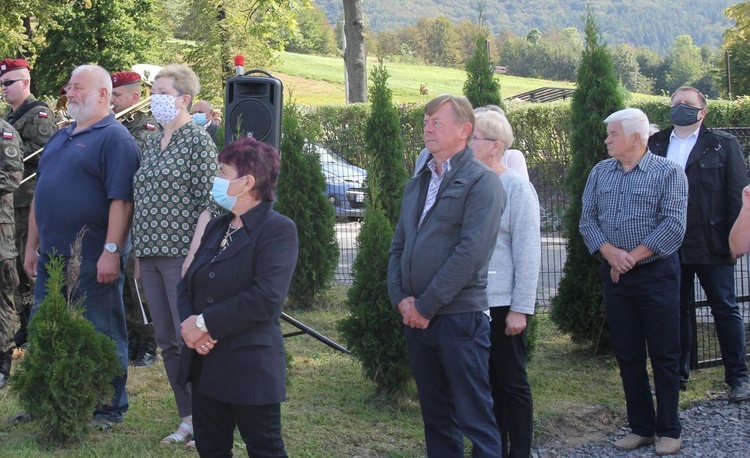 Pogrzeb ppor. Mieczysława Kozłowskiego - Żołnierza Niezłomnego - w Rzykach