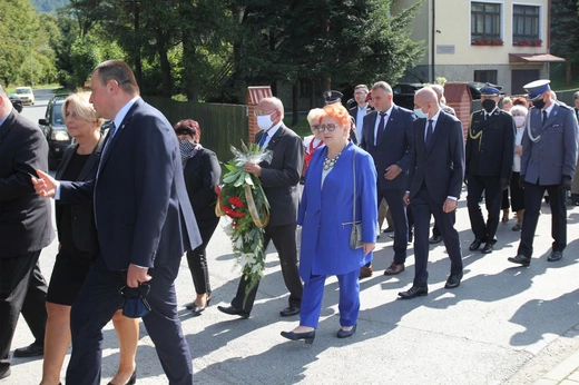 Pogrzeb ppor. Mieczysława Kozłowskiego - Żołnierza Niezłomnego - w Rzykach