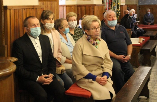 Pogrzeb ppor. Mieczysława Kozłowskiego - Żołnierza Niezłomnego - w Rzykach