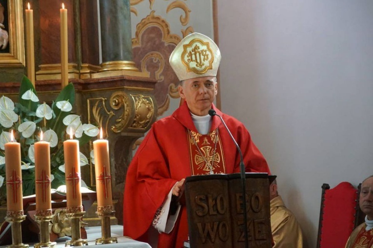 Poświęcenie tablicy pamiątkowej poświęconej bł. ks. Gerhardowi Hirschfelderowi