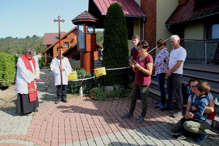 Zwardoń i Skalite - pierwsze transgraniczne nabożeństwo Drogi Krzyżowej - 2020