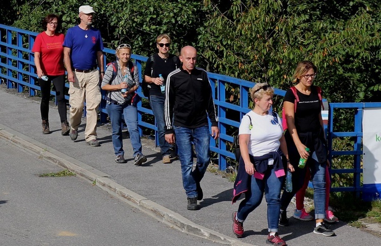 Zwardoń i Skalite - pierwsze transgraniczne nabożeństwo Drogi Krzyżowej - 2020