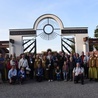 Uczestnicy Parlamentu Jakubowego w Panteonie Świętych i Błogosławionych w Szczepanowie.