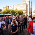 Procesja z relikwiami świętych ulicami Wrocławia