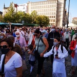 Procesja z relikwiami świętych ulicami Wrocławia