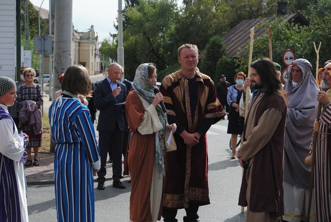 Rudnik nad Sanem. Religijna inscenizacja