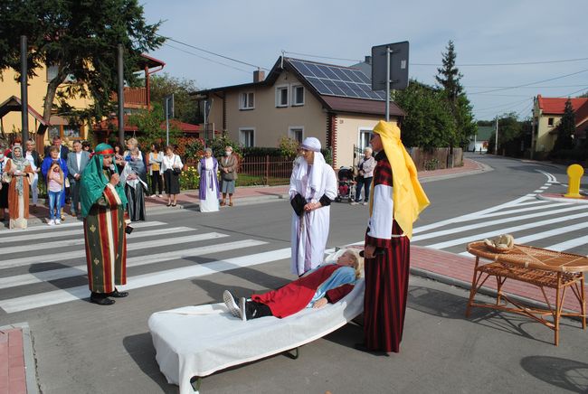 Rudnik nad Sanem. Religijna inscenizacja